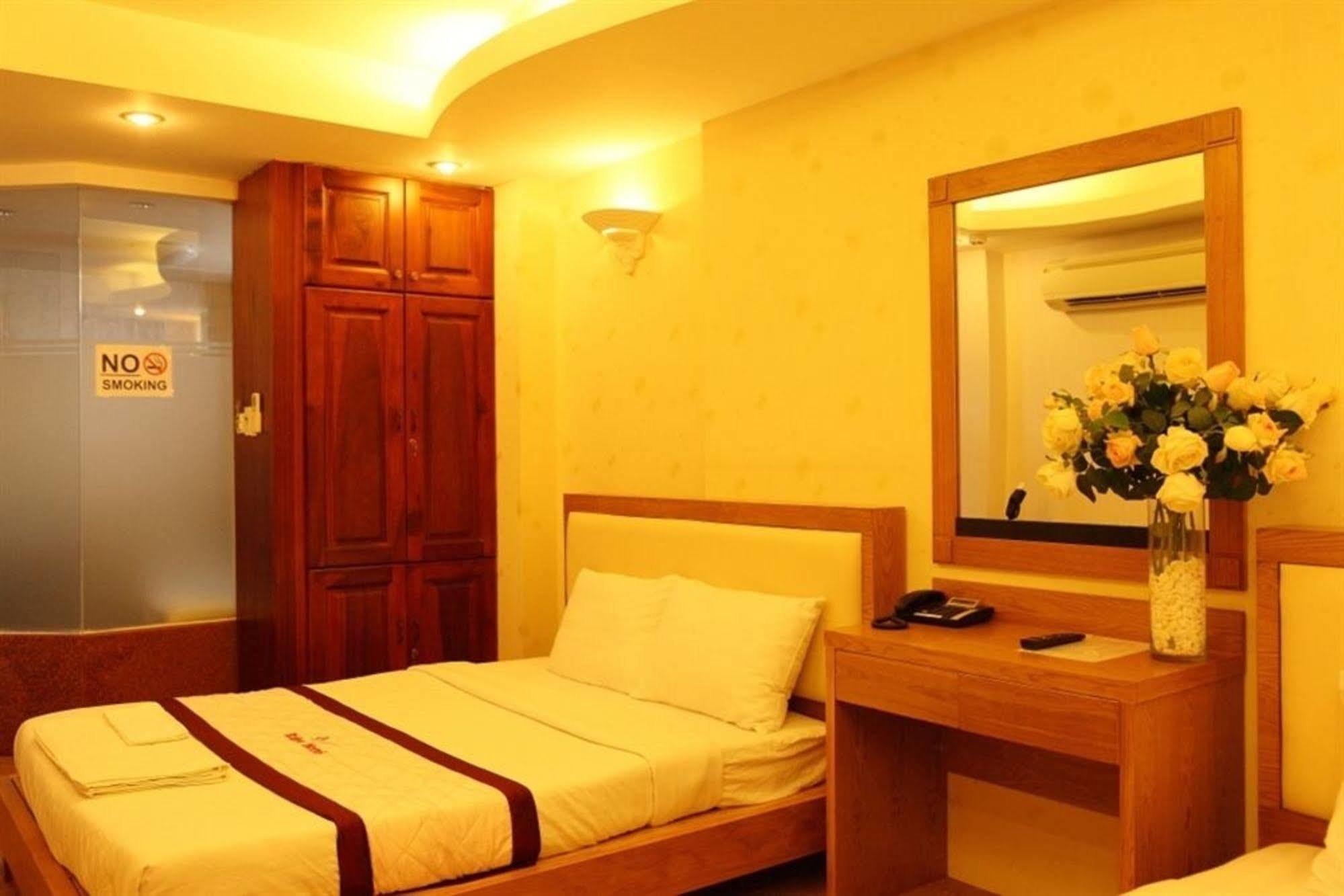 Ruby Hotel Хошимин Экстерьер фото